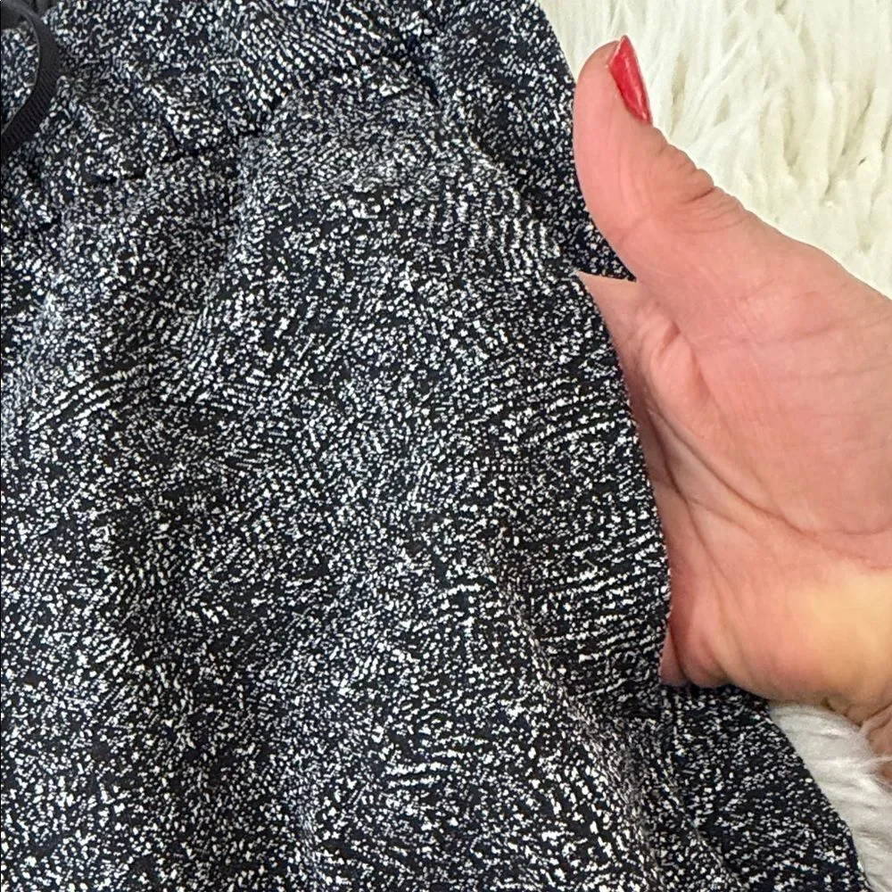 Lululemon Athletica Gray Track Pants Size 6